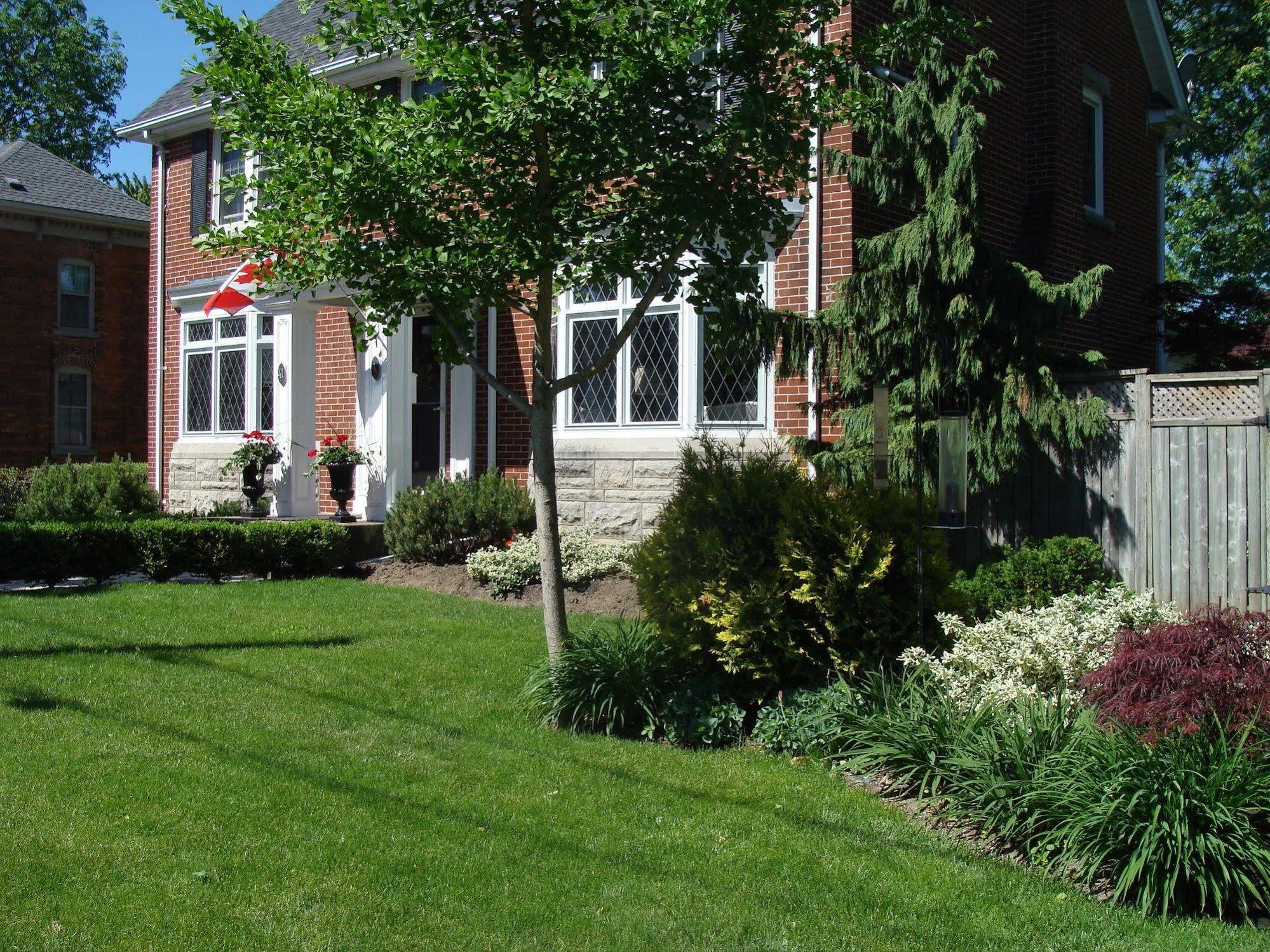 Bed and Breakfast Robinsong Thorold Экстерьер фото